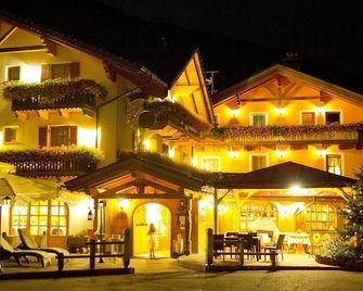 Hotel El Mondin - Transacqua - Budova