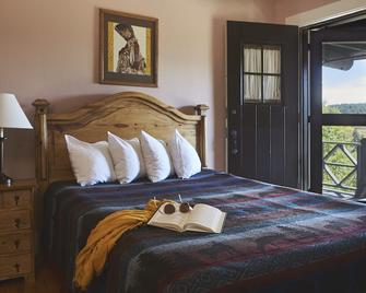 Glacier Park Lodge - East Glacier Park - Bedroom