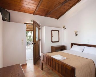 Georgia's Houses (Melitzanakia) - Monemvasia