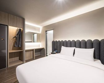 Poverta Stay - Gyeongju - Schlafzimmer