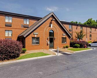 Extended Stay America Select Suites - Greenville - Haywood Mall - Greenville - Budynek