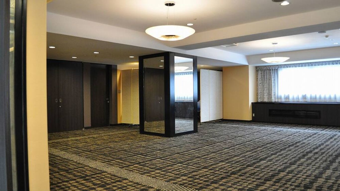 Apa Hotel Toyama Ekimae