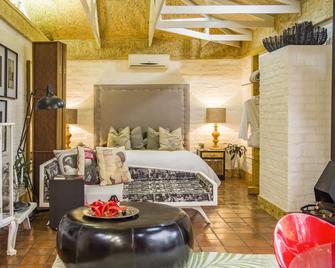 De Kleine Prince - A Reimagined Village Home - Prince Albert - Спальня