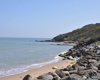 Seamount Holiday Village No 24 by Trident Holiday Homes - Courtown - Beach