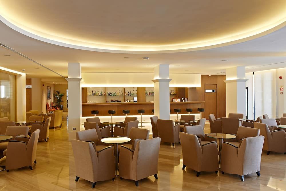 هيبوتيلس هيبوكامبو - للبالغين فقط - كالا ميلور - مطعم