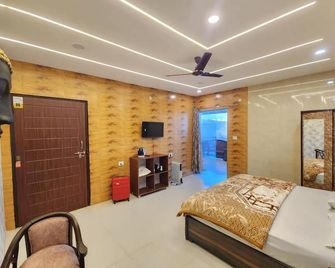 Perrys Cottage - New Tehri - Bedroom