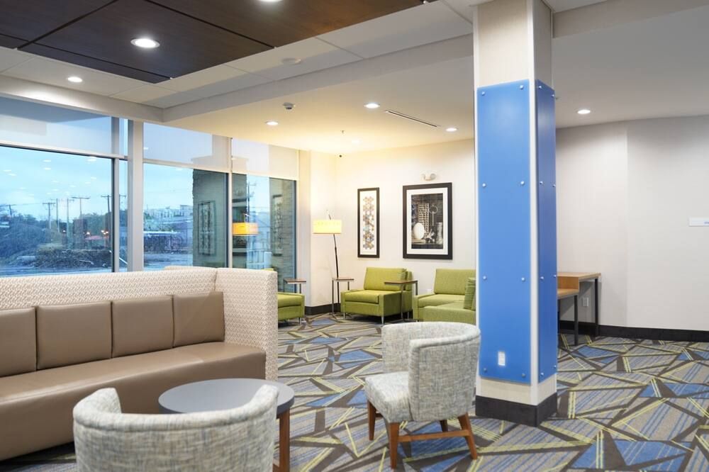 Holiday Inn Express & Suites Dallas Market Ctr - Love Field By IHG - דאלאס - טרקלין