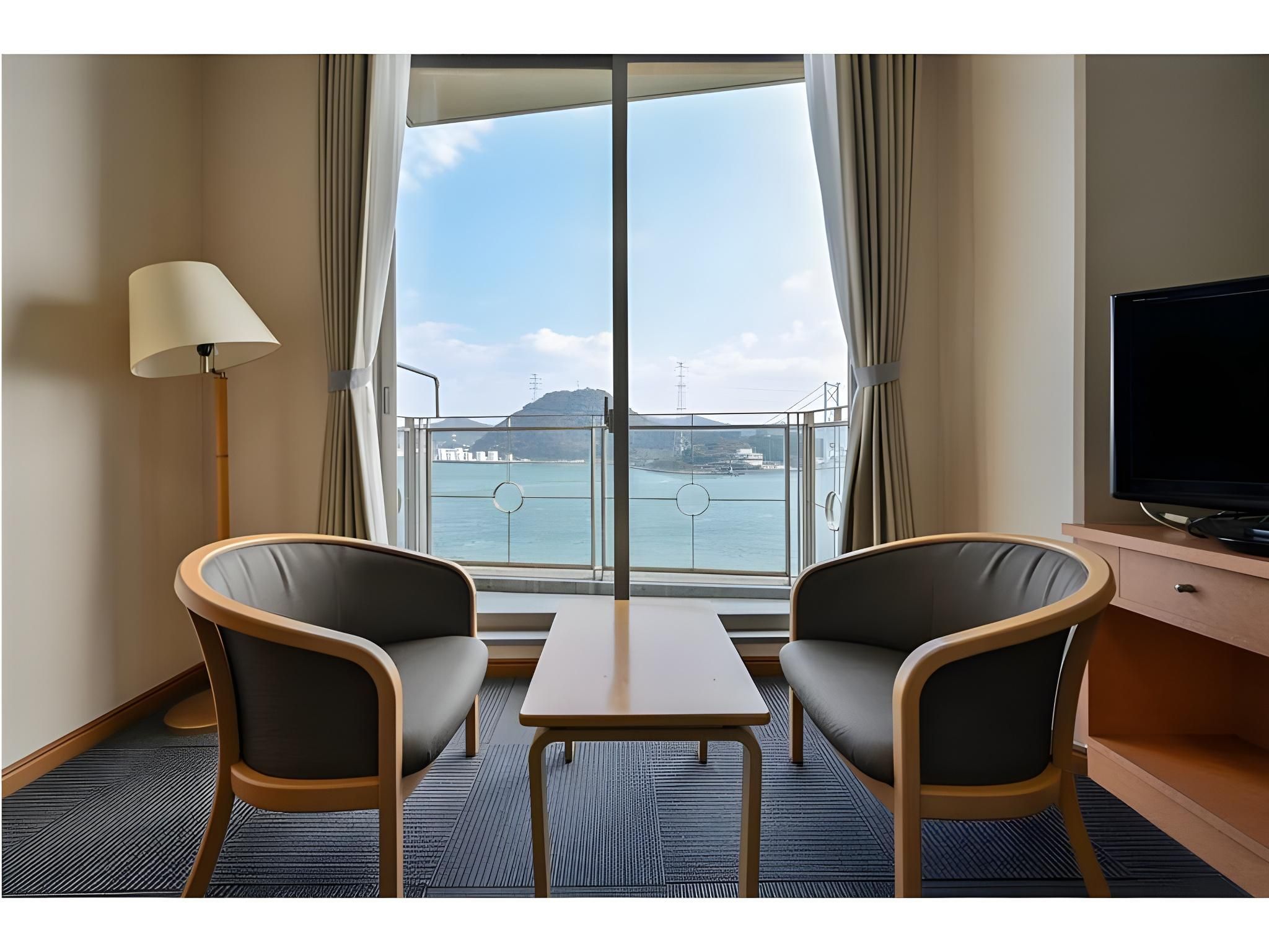 Kaikyo View Shimonoseki - Shimonoseki - Wohnzimmer