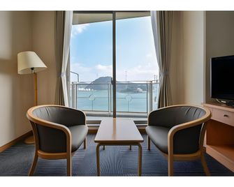 Kaikyo View Shimonoseki - Shimonoseki - Habitación
