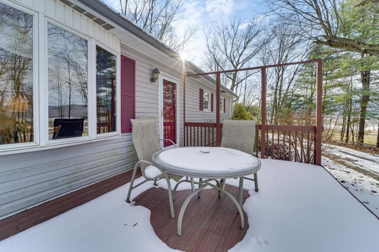 Roaring Spring Horse Farm Getaway w/ Game Room