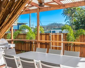 Cottage on Middleton - footsteps from Byron's lively town centre - Byron Bay - Balcony