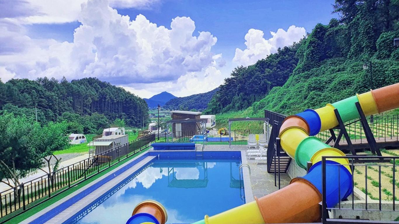 نيتشر آند هيلينج