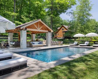 Luxury Private Estate w Pool Near Rhinebeck - Red Hook - Piscina