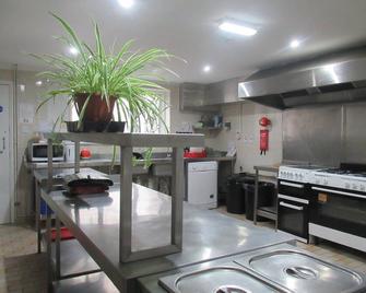 Lennard House - Folkestone - Kitchen