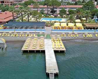 Palm Beach Otel - Küçükkuyu - Playa