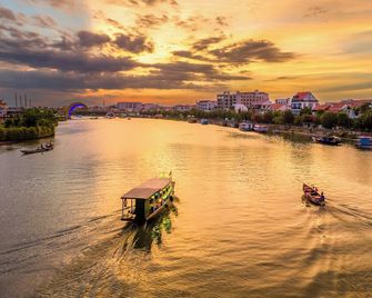 Lantana Riverside Hoi An Boutique Hotel & Spa - Hoi An - Vista del exterior