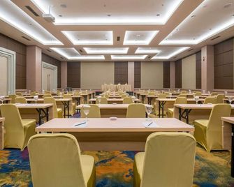 Luminor Hotel Pecenongan Jakarta By Wh - Yakarta