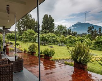 Amakoro Songa Lodge - Kinigi - Patio