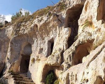 Da noi. Nella città dell'acqua e della pietra. - Gravina in Puglia