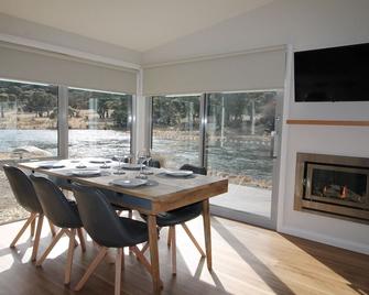 Stillwater Chalet A Crackenback - Crackenback - Dining room
