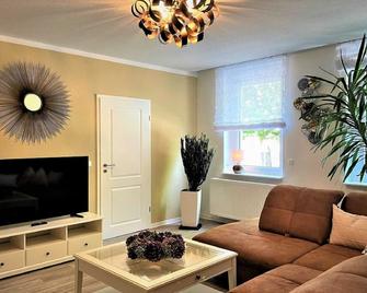 Ferienwohnung Schönwälder - Hojeřice - Obývací pokoj