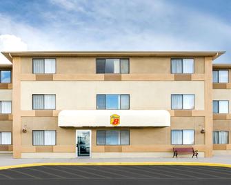 Super 8 by Wyndham Cedar City - Cedar City - Edificio