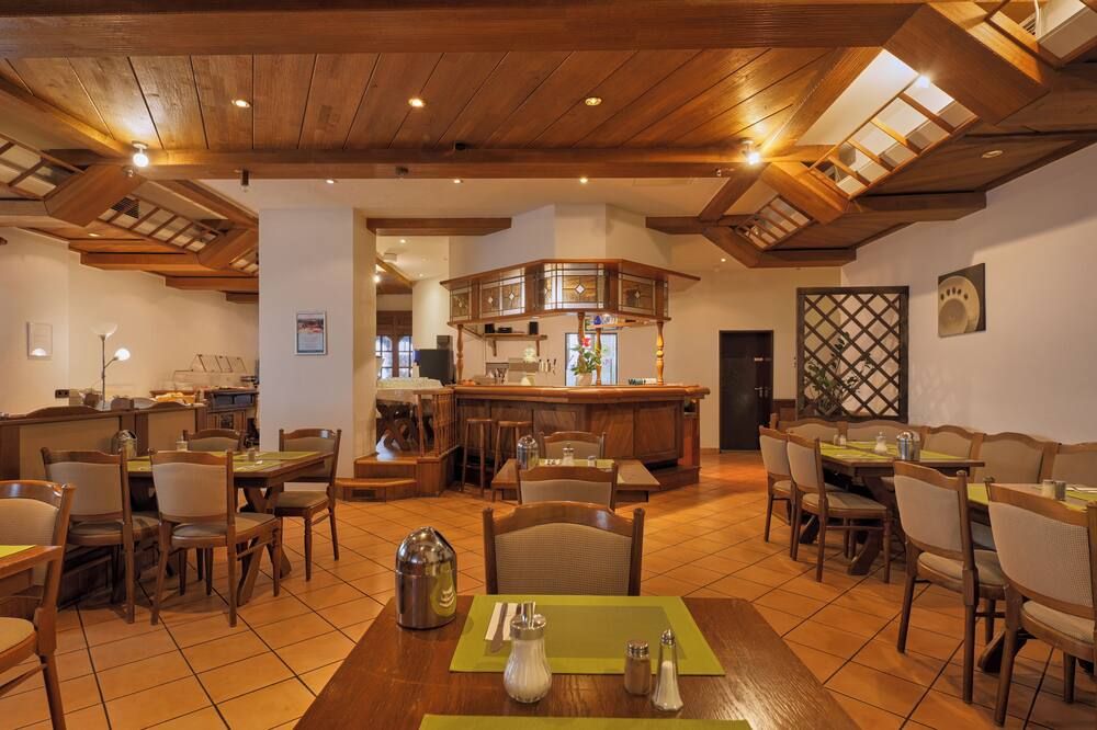 تريب إن سيتي هوتل كريفيلد