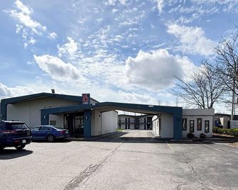 Studio 6 Suites Lexington, Kentucky - לקסינגטון - בניין