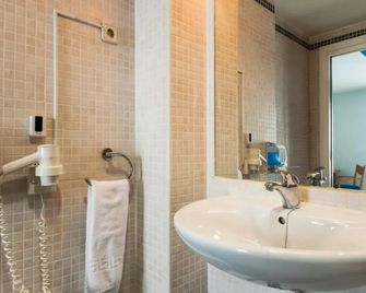 MC Villa De Pinto - Pinto - Ванна кімната