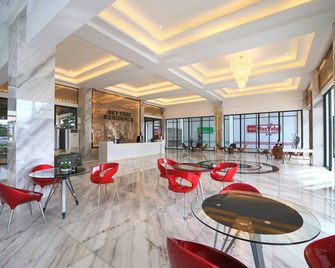 Sky Tree Hotel by New World Hospitality - Phnom Penh - Lobby
