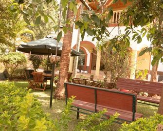 Karen Bomas Inn - Nairobi - Patio