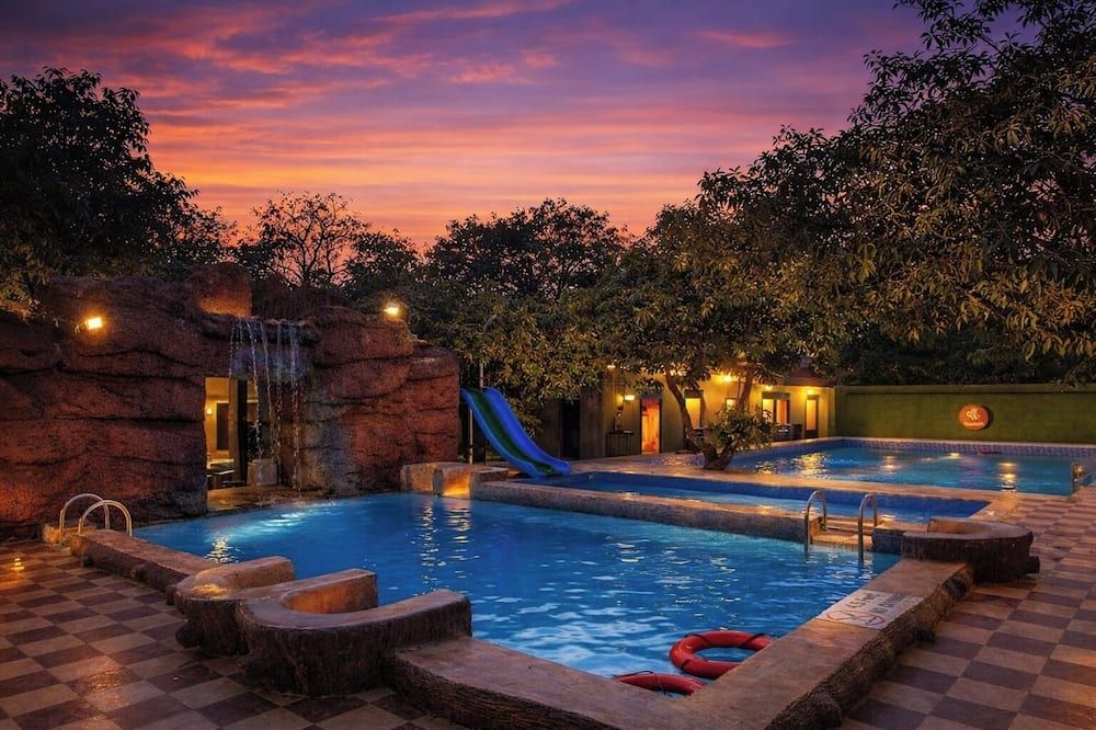 Daksh Resort And Amusement Park - Sasan Gir - Pool
