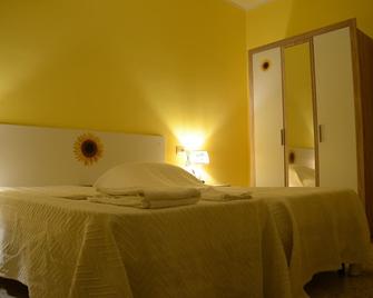 A1 Girasole B&B - Castelnuovo di Porto - Camera da letto