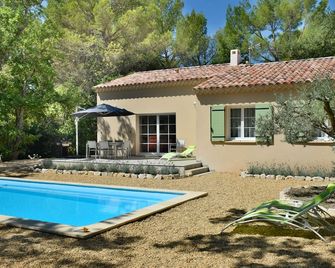 St Joseph Vacation Rental | Provence | New Villa: Air Conditioning/Heated Pool/Lush Garden - Mazan - Zwembad