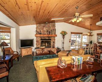 Can't Bear to Leave-1156 by Big Bear Vacations - Big Bear Lake - Obývací pokoj