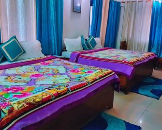 Dev Cottage and Homestay - Bhimtal - Bedroom