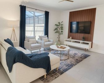 Luxury Home Near Disney Orlando - Kissimmee - Stue