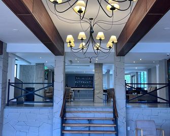 Cerro Calafate Hotel - אל קאלאפטה - לובי