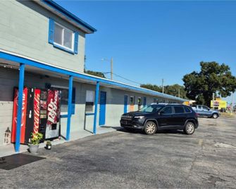 Base Motel By OYO South Tampa - Tampa - Bâtiment