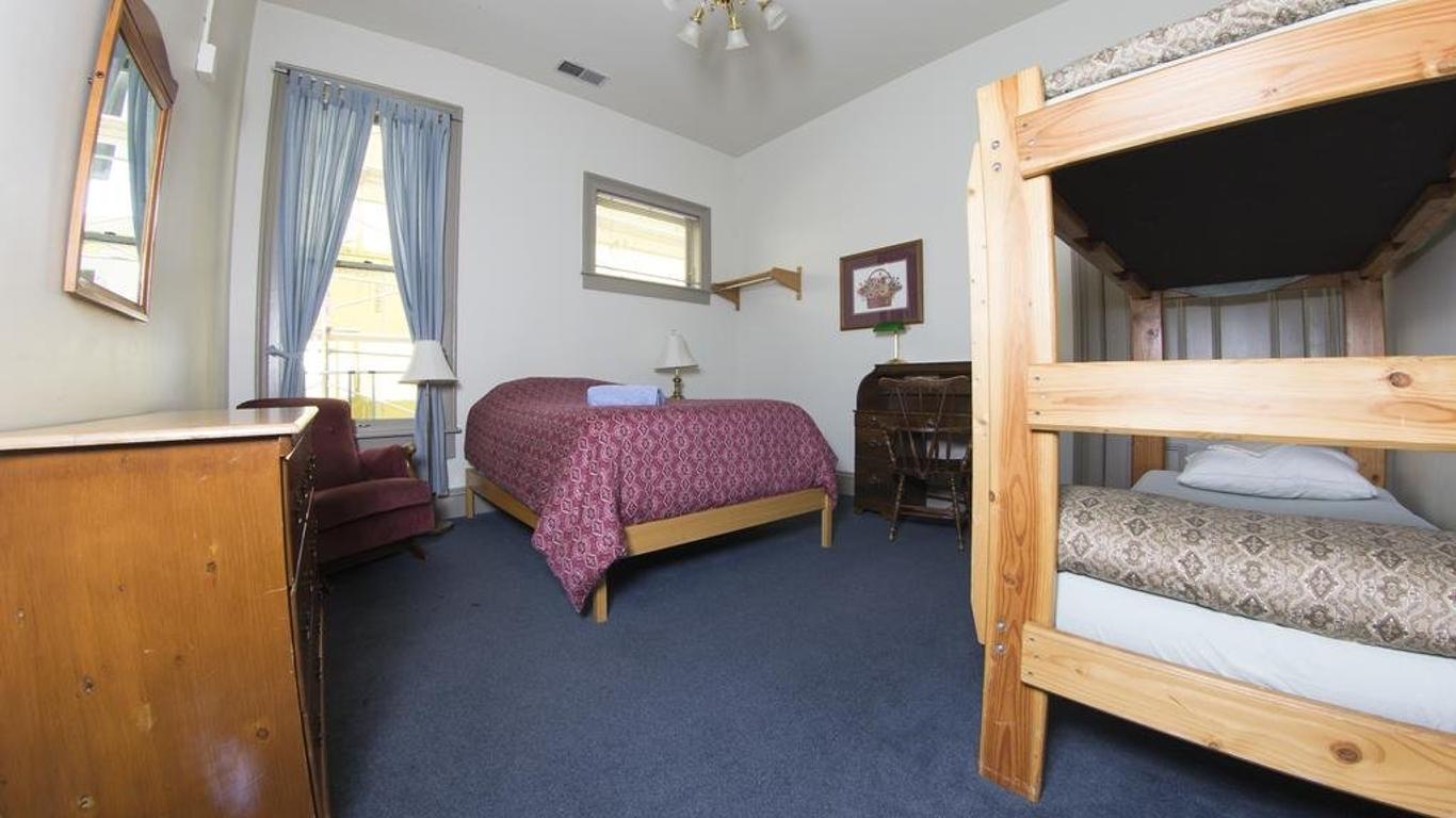 Northwest Portland Hostel