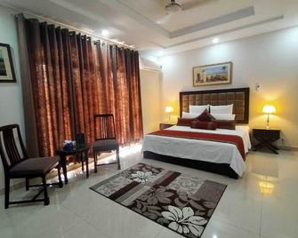 Family Gulberg Guest House - Lahore - Habitación