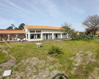 Maison Spacieuse A Soulac-Sur-Mer Avec Jardin - Soulac-sur-Mer - Bâtiment