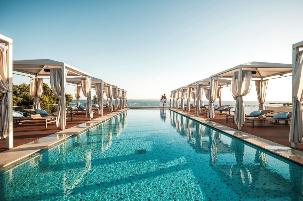 منتجع زاتون هوليداي