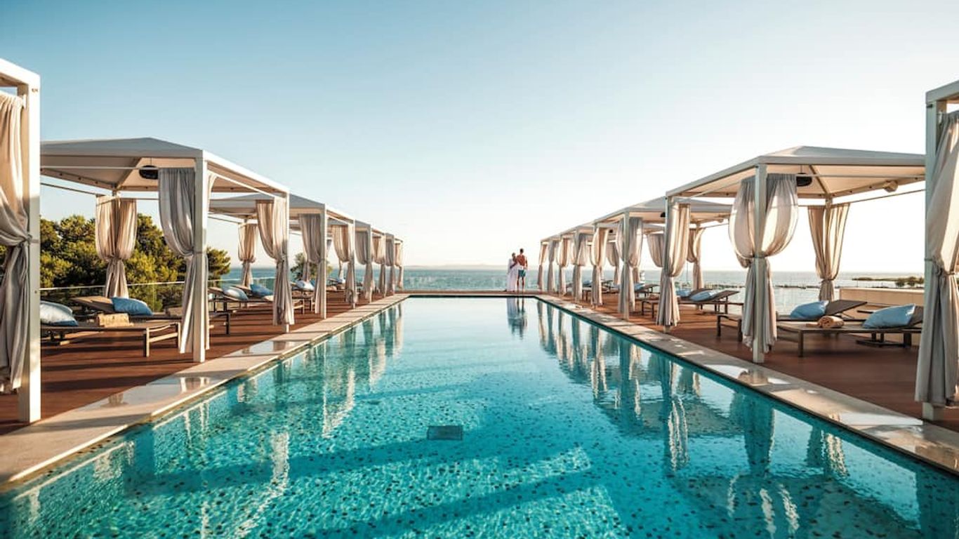 منتجع زاتون هوليداي