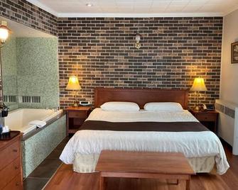 La Paysanne Motel & Hotel - Sherbrooke - Κρεβατοκάμαρα