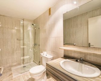 Apartamentos Arcos Playa - S'Illot - Μπάνιο