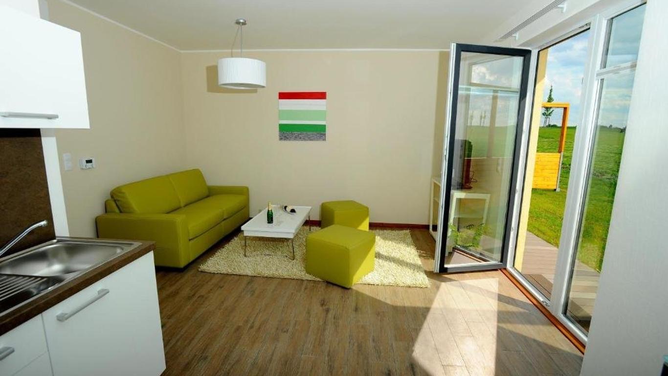 Black Bridge Hotel Apartment