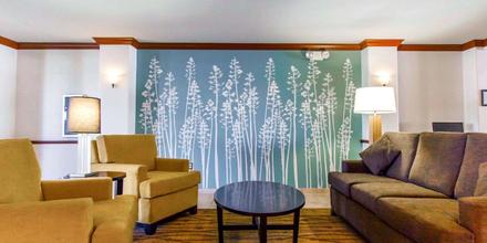 Image of hotel: Sleep Inn & Suites Evansville