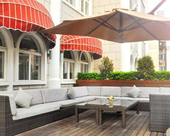 Grand Palace Hotel - Grand Hotel Management Group - Guangzhou - Patio