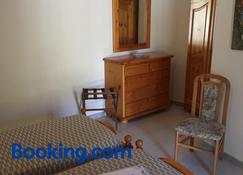 Albergo Villa Mario - Serrara Fontana - Slaapkamer